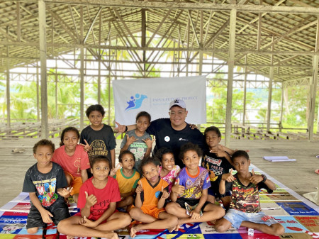 Bhrisco Jordy Majukan Peradaban Pulau Mansinam melalui Pendidikan