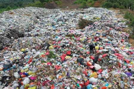 Merangkai Suratan Takdir Menyelusuri Tumpukan Sampah