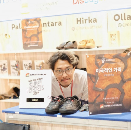 Inovasi Nurman Farieka, Ubah Limbah Ceker Ayam Jadi Sepatu Berkualitas Internasional